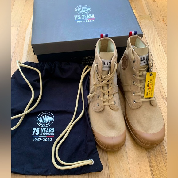 Limited Edition 🇫🇷 Palladium Sneakers  11US NEW - Picture 7 of 17